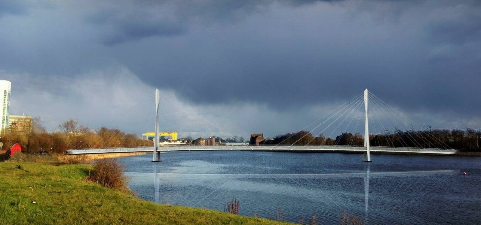 Lagan Pedestrian Cycle Bridge Image min