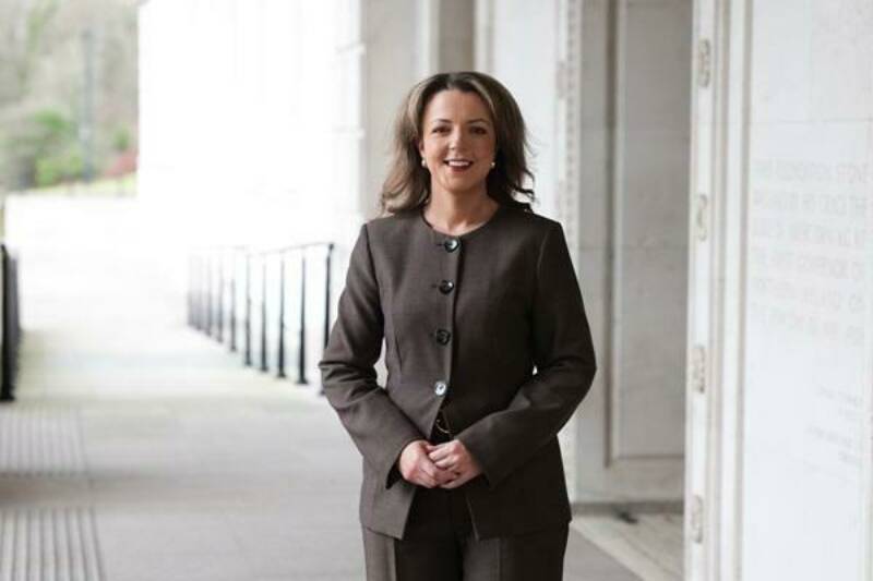 Minister liz kimmins
