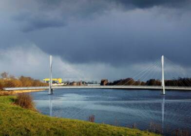 Lagan Pedestrian Cycle Bridge Image min